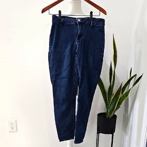 Maurice's high rise jeggings. Medium short.